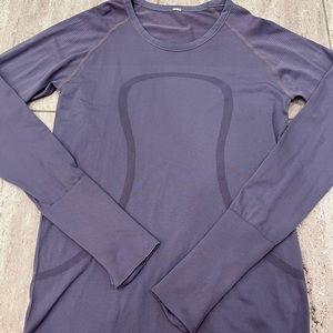 Lululemon swiftly tech long sleeve.
